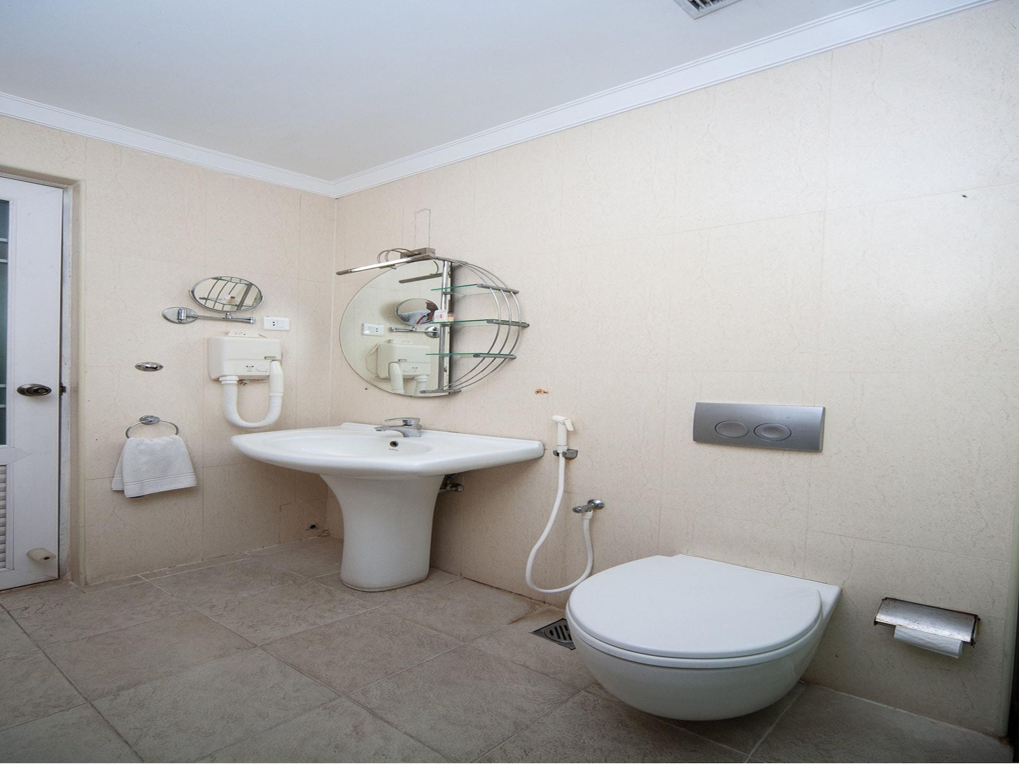 Capital O 6229 Ilara Hotels And Resorts Siruseri Zewnętrze zdjęcie